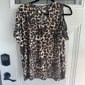 1.4.3. Story by Line Up Animal Print Short Sleeve Top